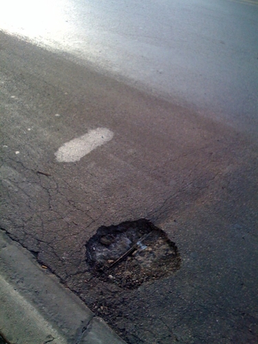 Chicago pothole 02